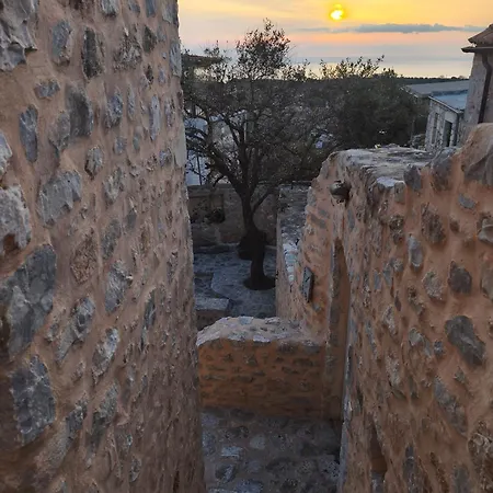Balcony&tower * Areopoli