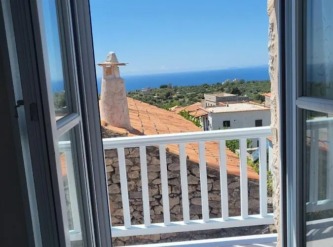 Balcony&tower * Areopoli